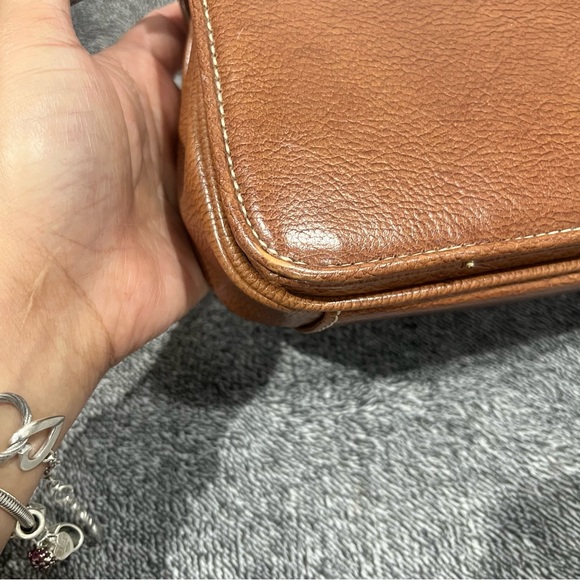 Liz Claiborne Faux leather crossbody bag - Picture 12 of 12